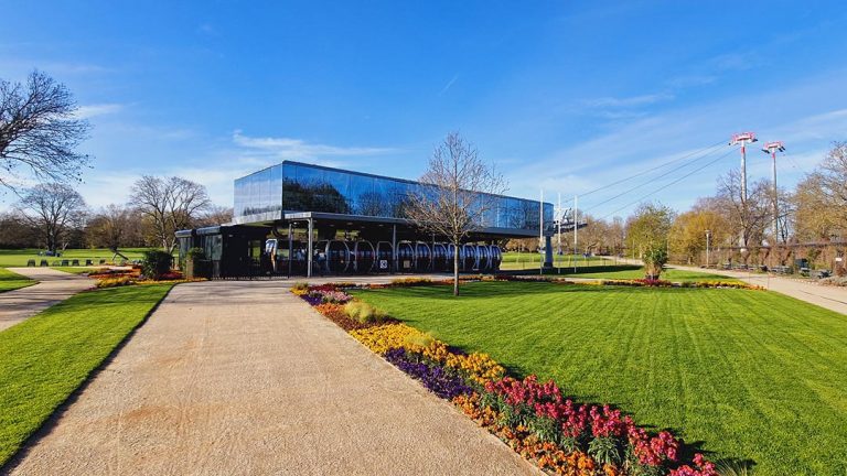 BUGA23 Seilbahn Station im Luisenpark auf der Bundesgartenschau in Mannheim, 2023