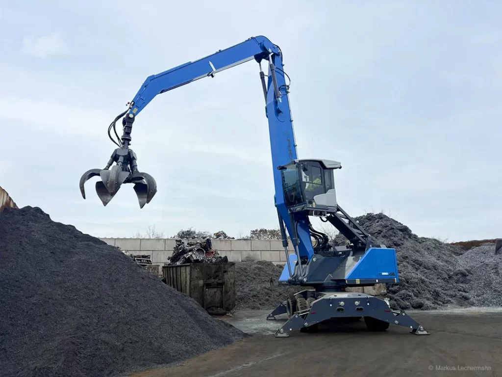 Umschlagbagger MHL 350 aus der G-Serie von Fuchs Terex