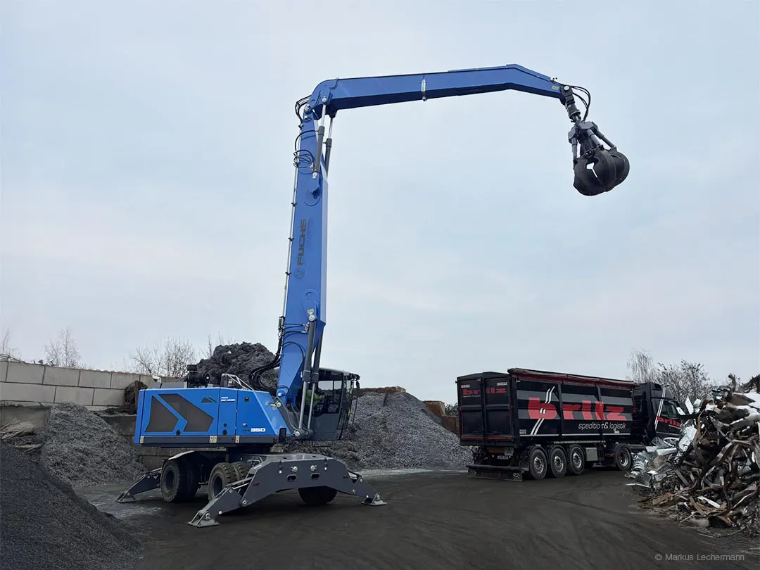Umschlagbagger MHL 350 aus der G-Serie von Fuchs Terex