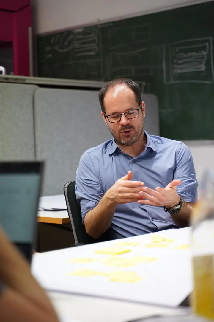 Albert Schuster bei der Strategie-Beratung für ein Startup