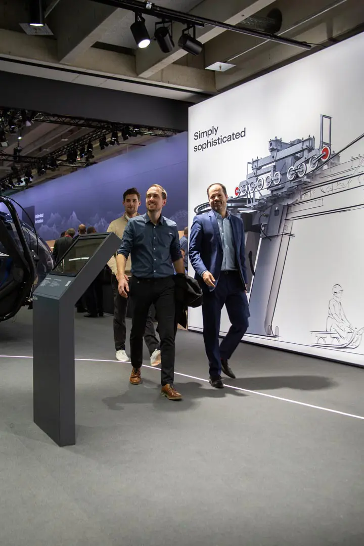 Team von MOJA Design auf dem Doppelmayr Messestand auf der Interalpin
