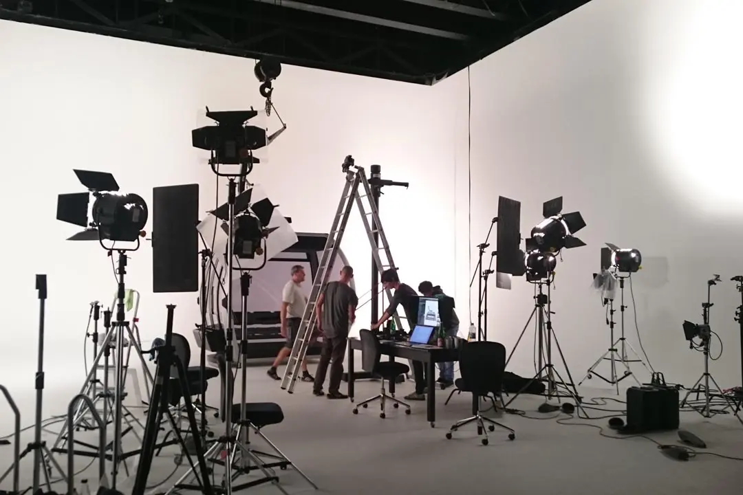 Fotoshooting einer Seilbahnkabine im Fotostudio