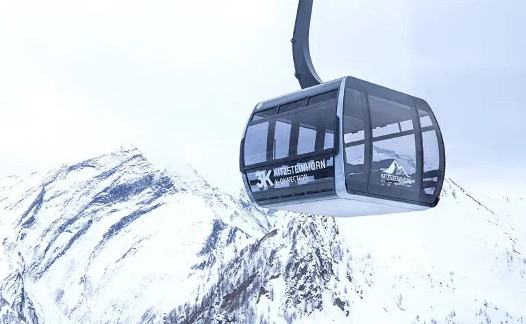 Seilbahn-Kabine ATRIA von Doppelmayr CWA in Kitzsteinhorn
