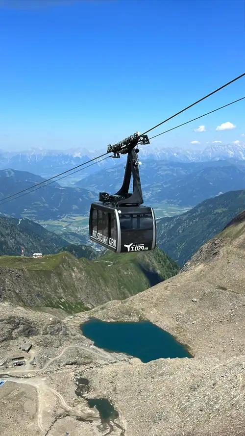 Produktdesign einer Seilbahnkabine in Kitzsteinhorn von Doppelmayr