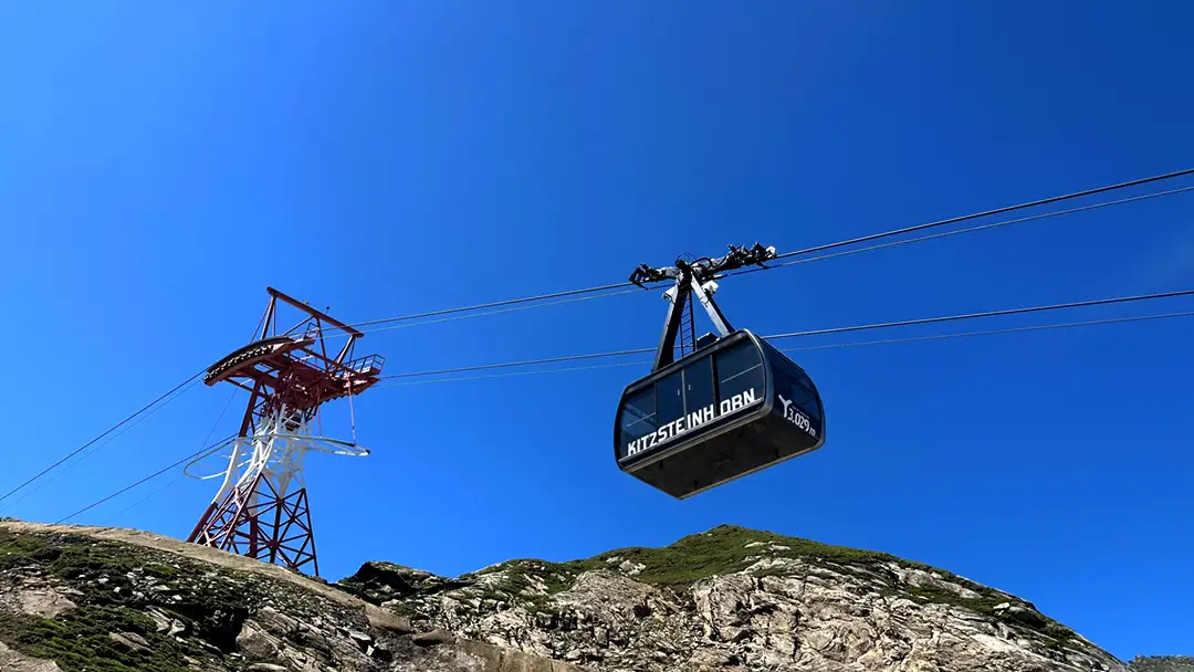 Produktdesign einer Seilbahnkabine in Kitzsteinhorn von Doppelmayr